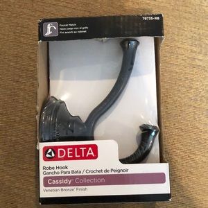 Delta Cassidy robe hook